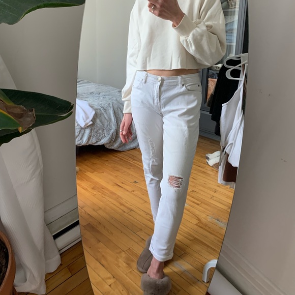 White boyfriend jeans with rips - Picture 2 of 5
